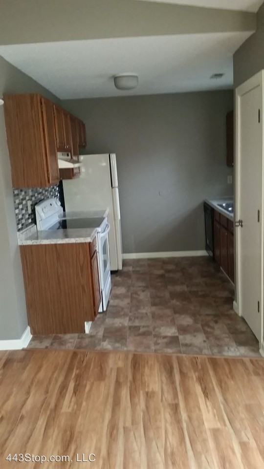 7295 E Suncrest Ct - Photo 2 of 14