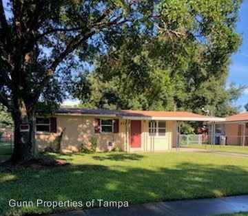 4923 S 82nd St - Photo 2 of 13