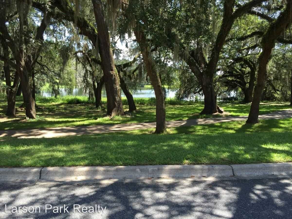 4242 Avon Park Cir - Photo 3 of 18