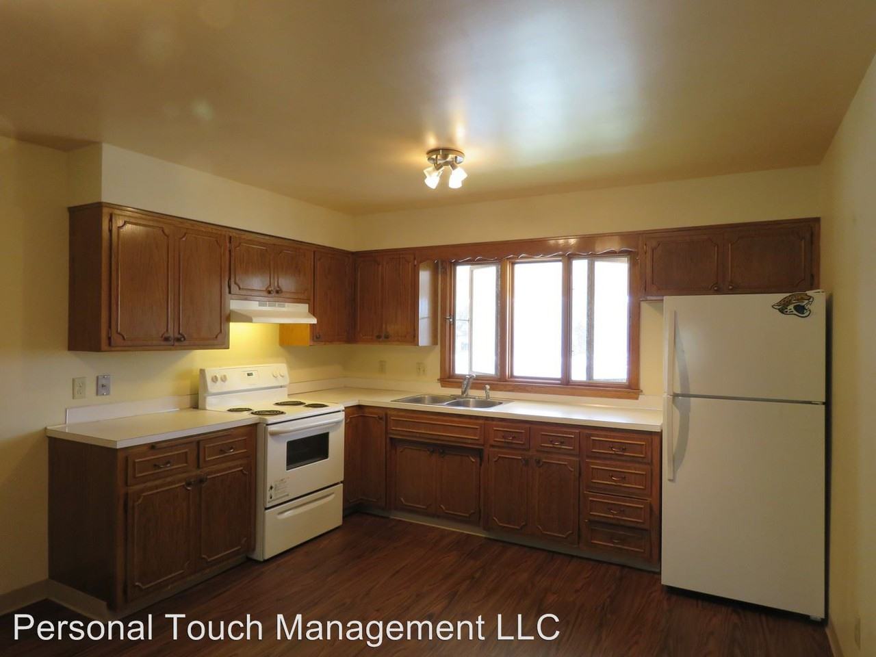 809 6th Ave N #E - Photo 2 of 11