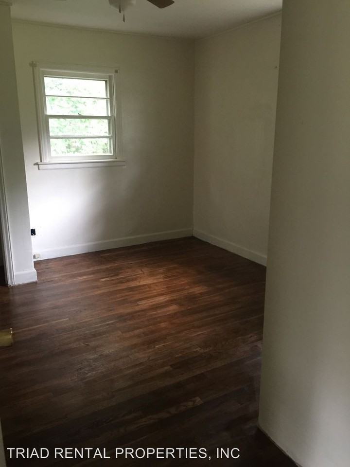 926 S Main St - Photo 3 of 5