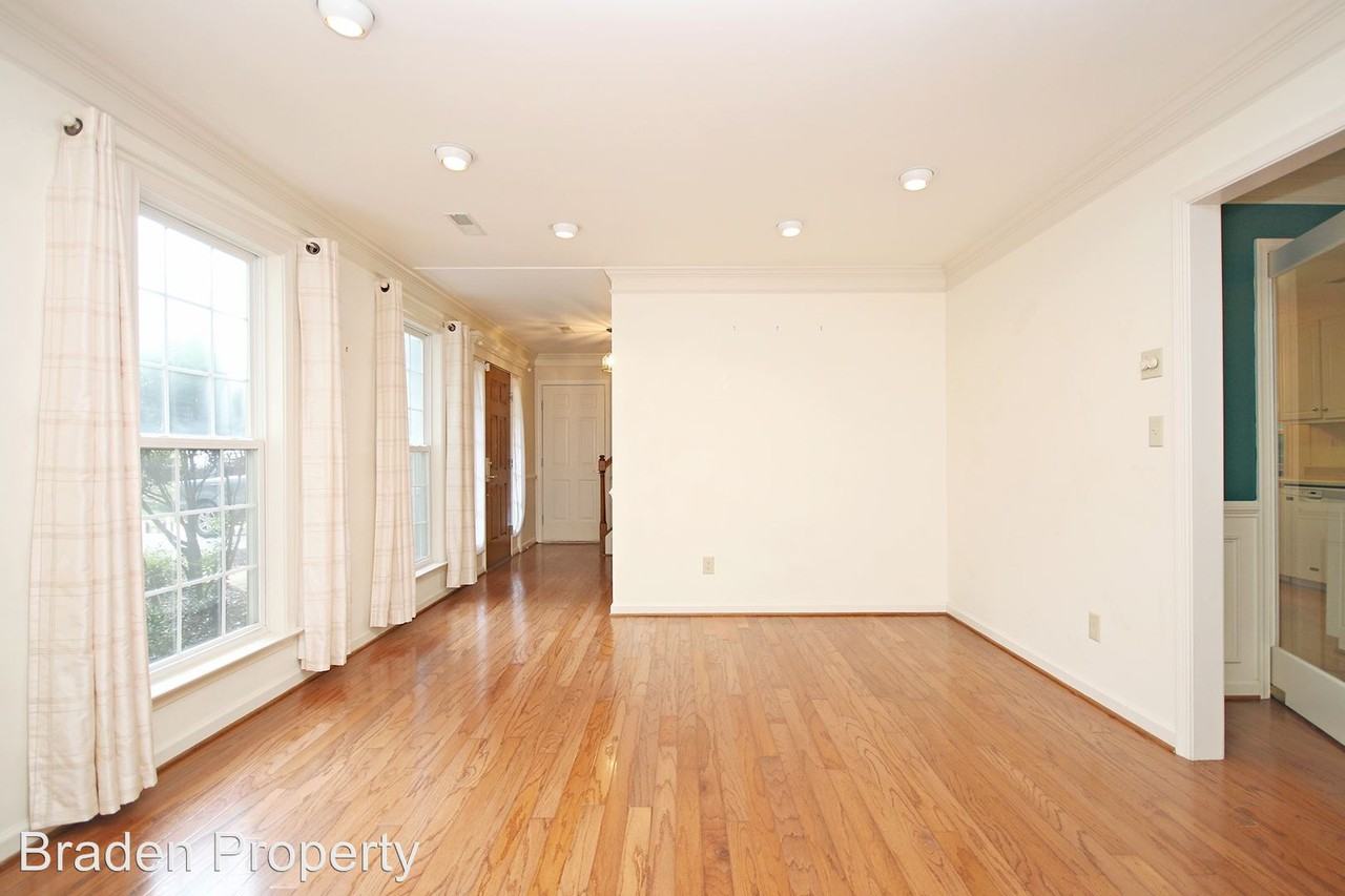 1687 Empress Pl - Photo 2 of 20