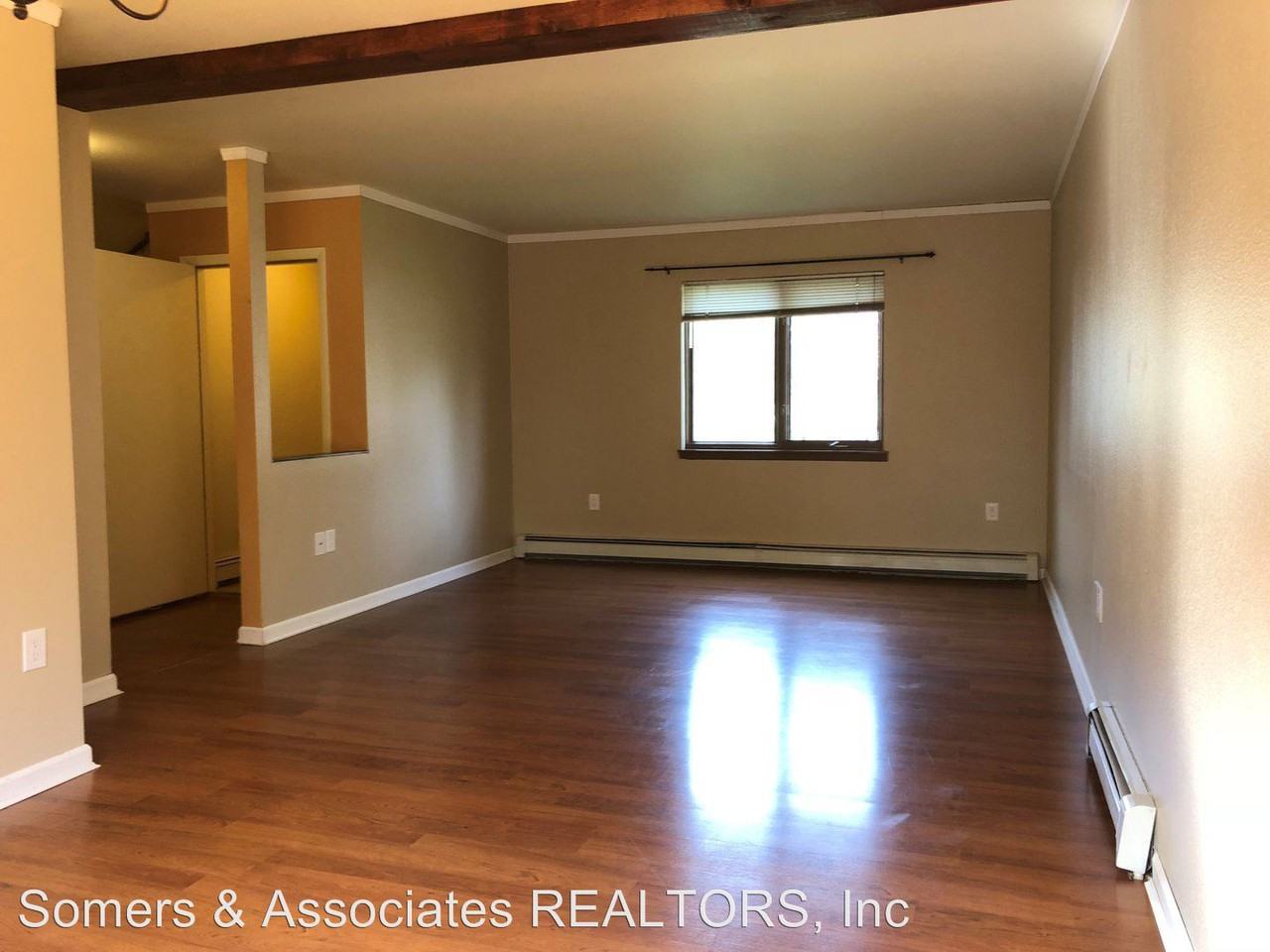 1301 Bainbridge Blvd - Photo 2 of 11