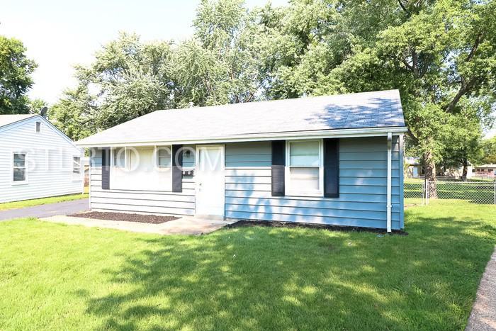 29 Mary Ann Ct - Photo 2 of 24