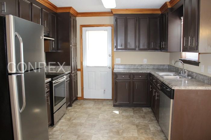 133 Shadeland Cir - Photo 3 of 10