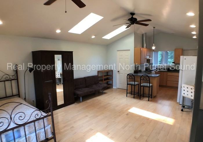 7930 E Glen Dr #B - Photo 3 of 8