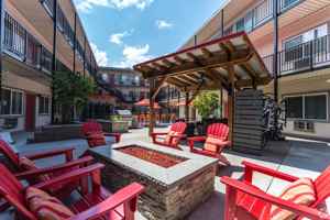 featured image of 601 S Forest St