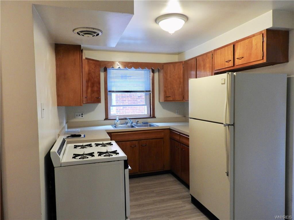 14 Stoneleigh Ave - Photo 3 of 8