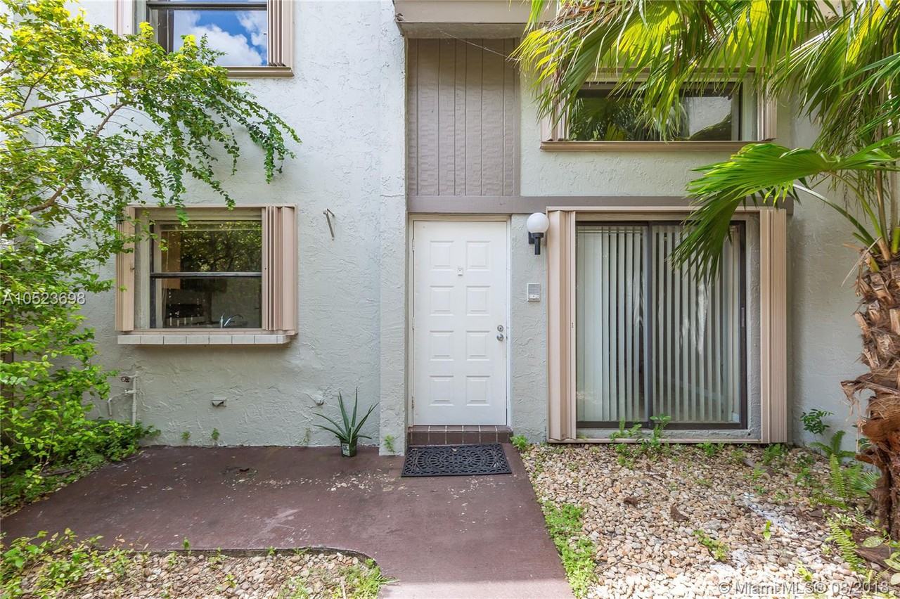 11012 SW 112th Ave - Photo 3 of 8