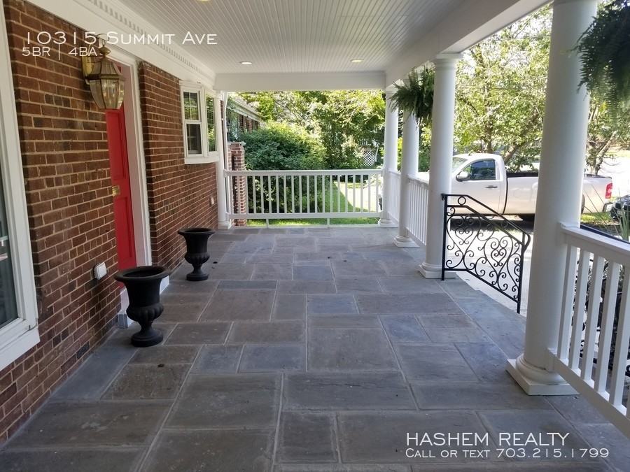 10315 Summit Ave - Photo 2 of 22