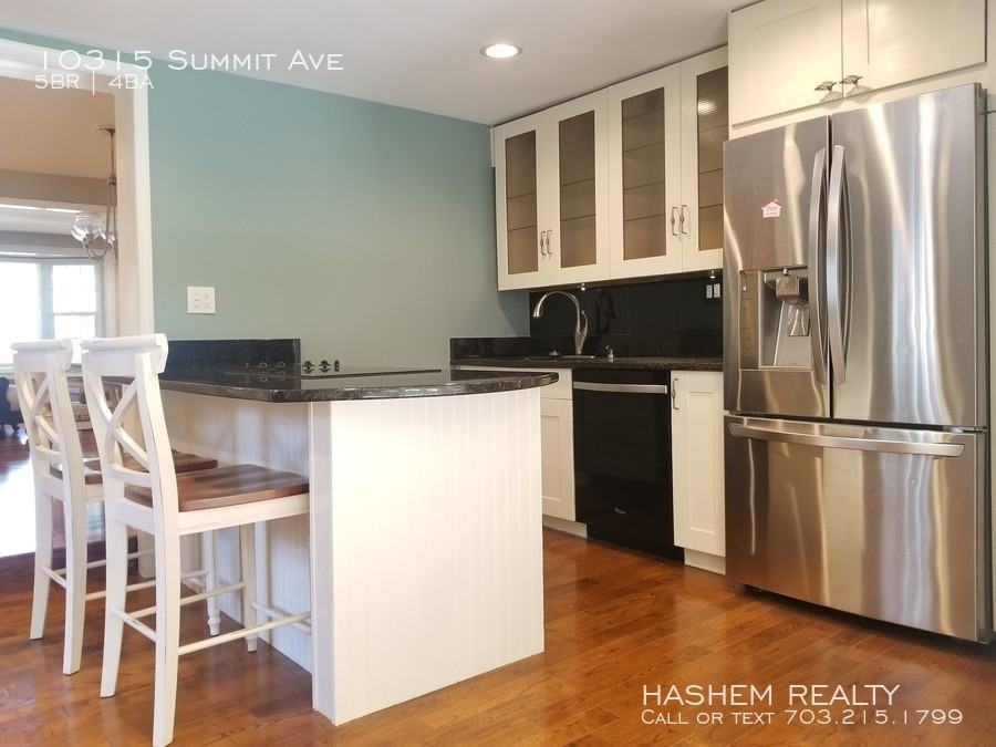 10315 Summit Ave - Photo 3 of 22