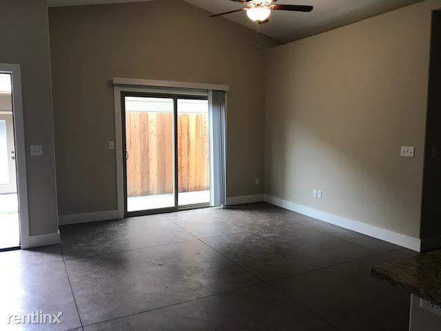 635 E Mulvane St - Photo 2 of 15