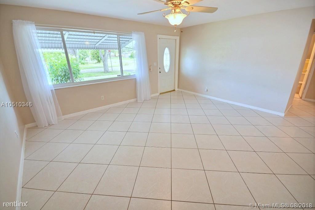 5051 SW 93rd Ave - Photo 3 of 15