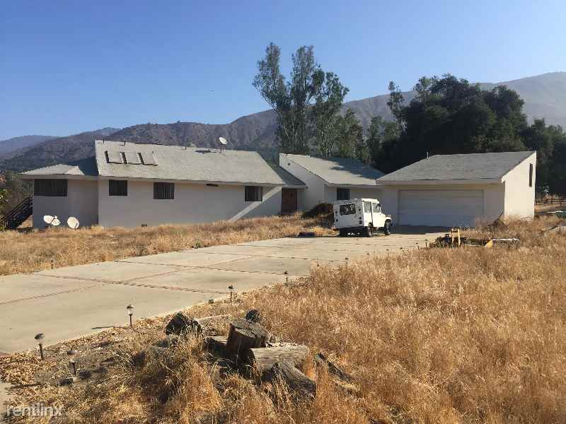 34120 Hampton Rd - Photo 3 of 28