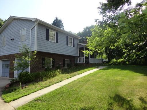 1721 Remington Point Ct - Photo 2 of 2