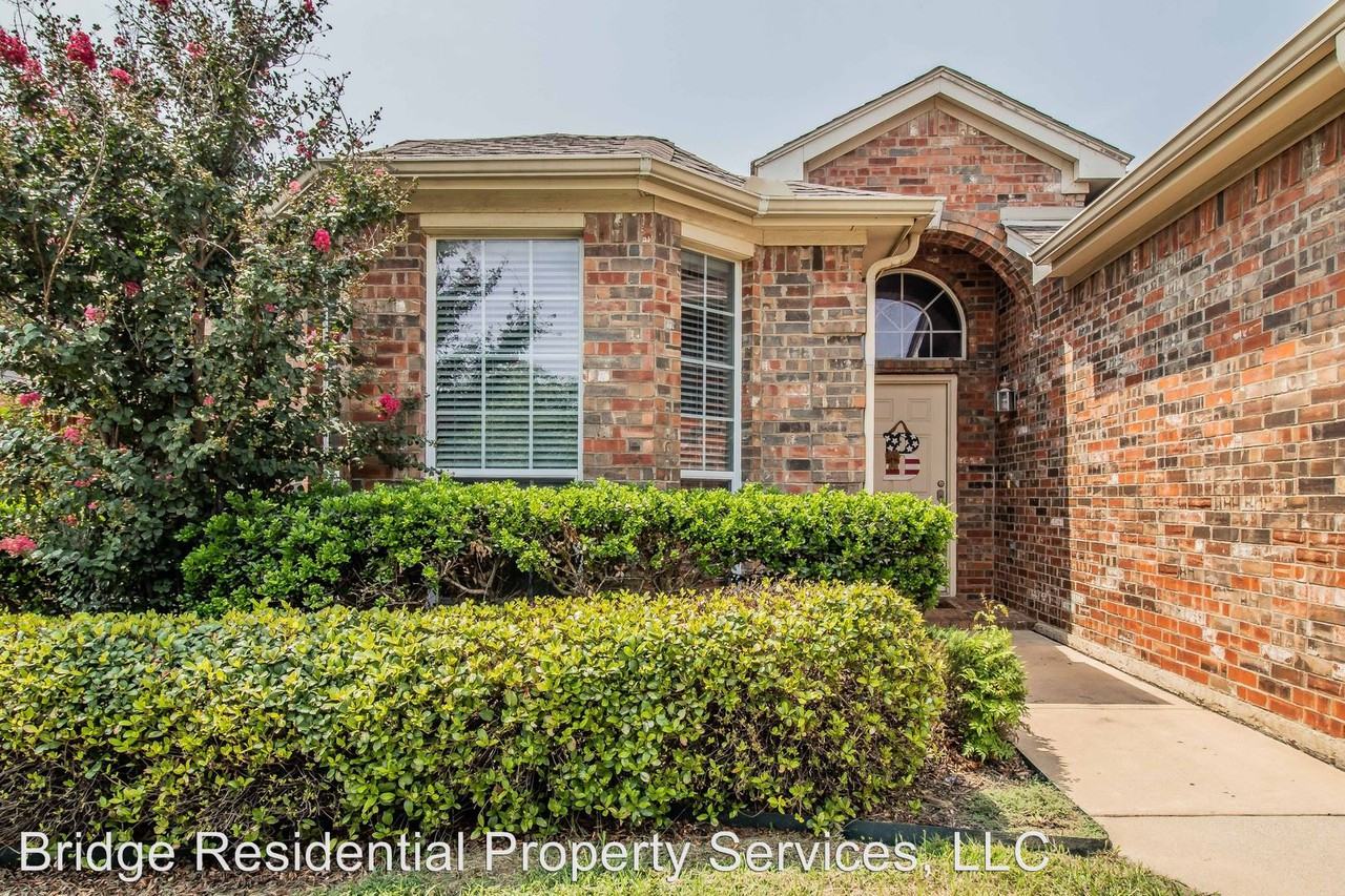 9709 Burwell Dr - Photo 3 of 25