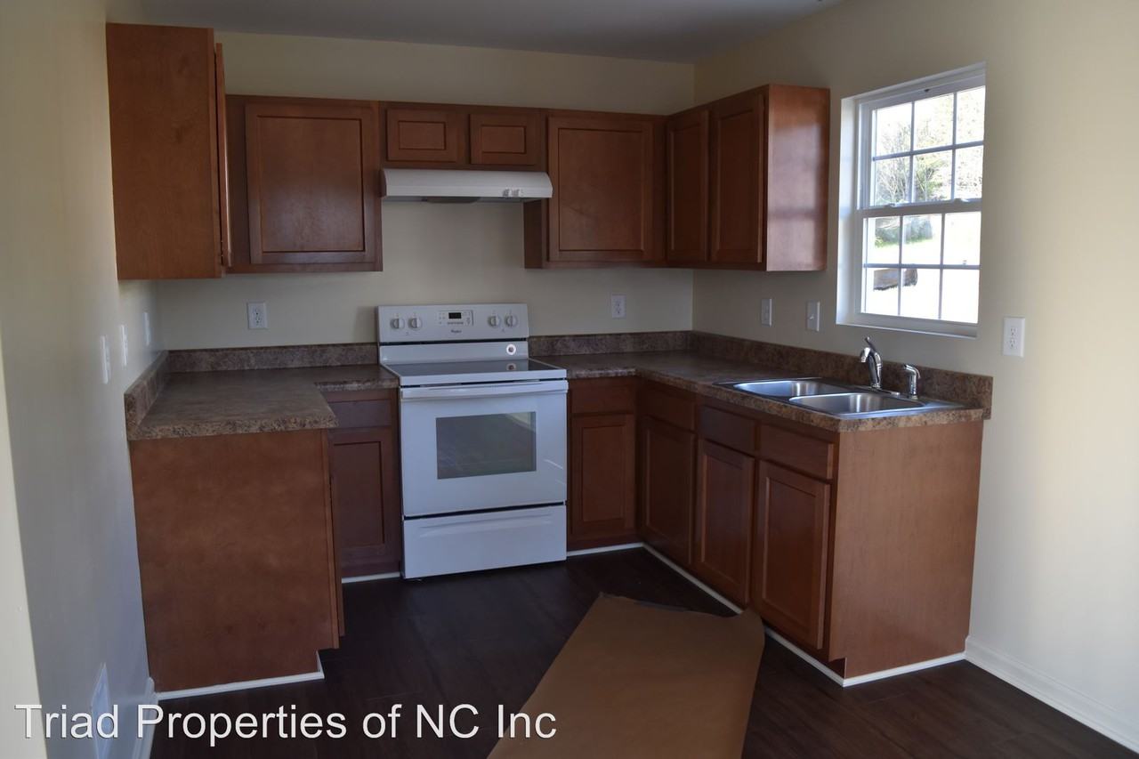 321 351 Citadel Dr. - Photo 3 of 9