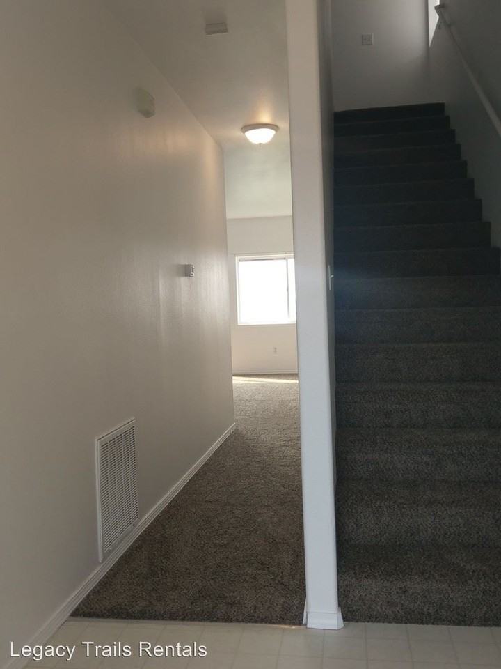 1728-1730 Peninsula Duplex - Photo 2 of 16