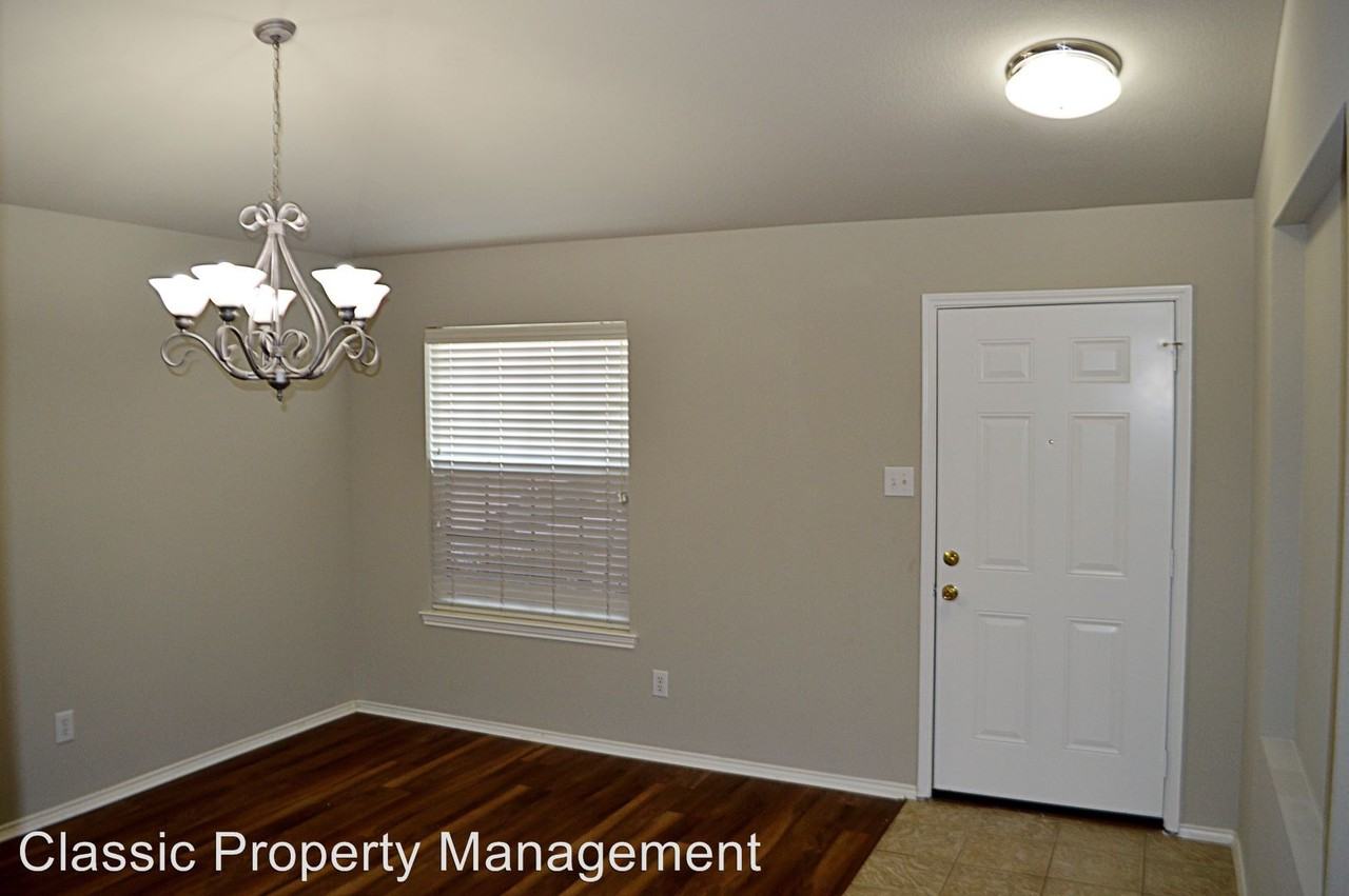 700 Hummingbird Trail - Photo 2 of 10