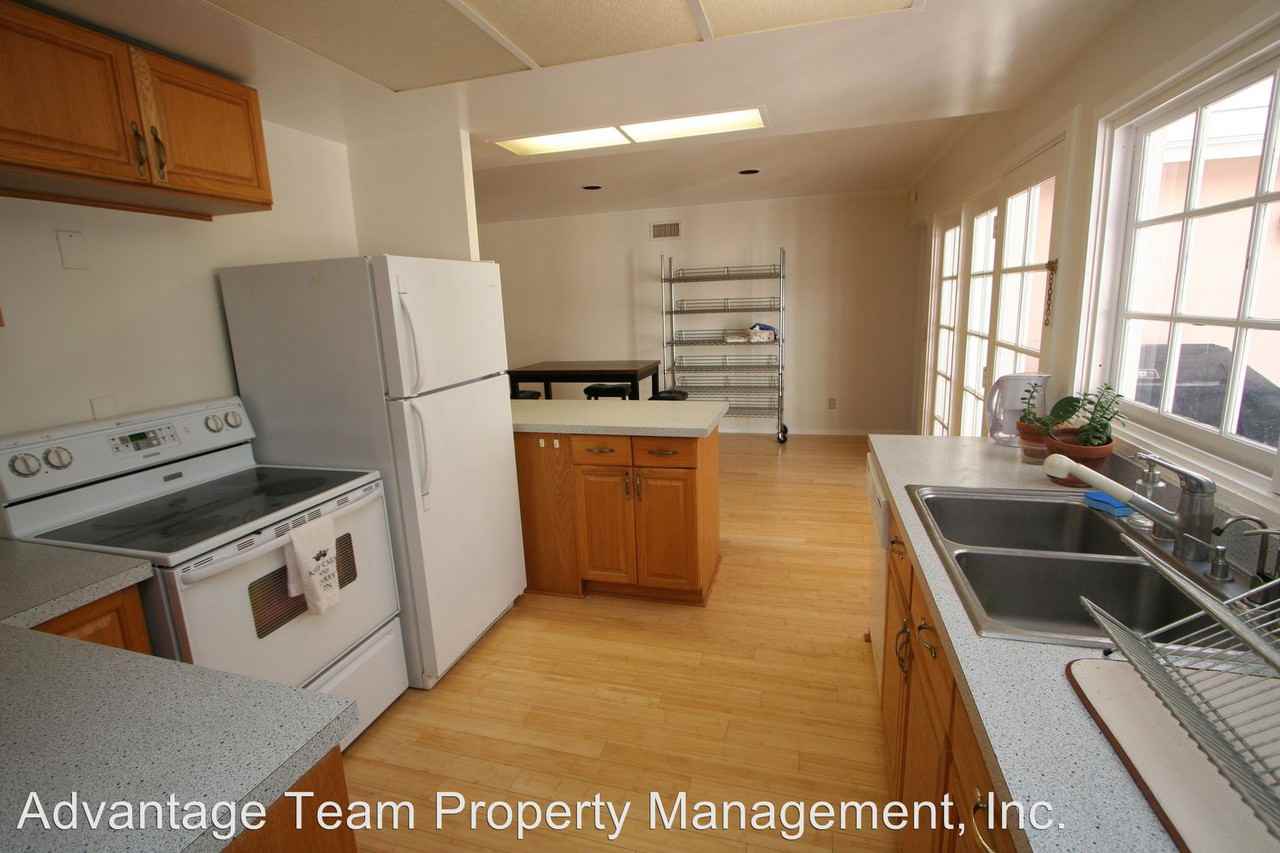 13546 Mango Dr - Photo 2 of 12