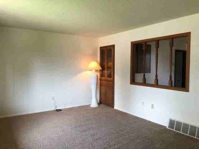 10 Wasatch Dr - Photo 3 of 9