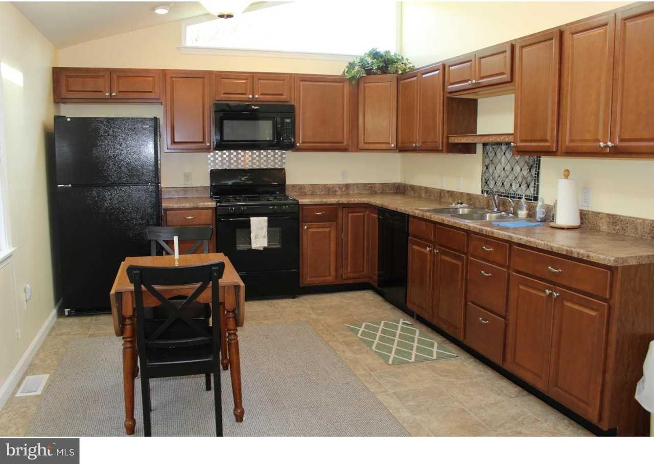 22 W Chestnut St - Photo 2 of 16