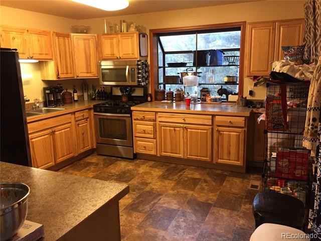 30092 Spruce Rd - Photo 2 of 11