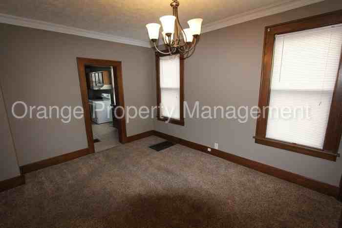 344 N 35th Ave - Photo 2 of 16