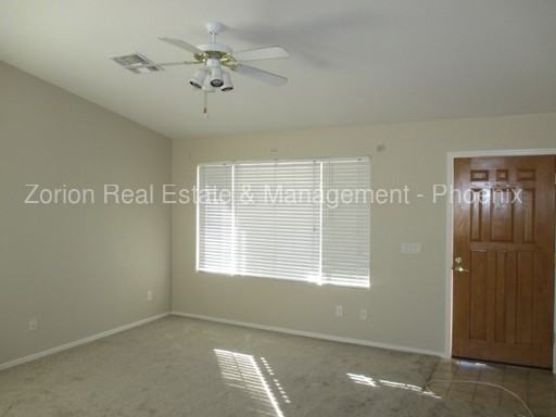 10528 W Potter Dr - Photo 3 of 15