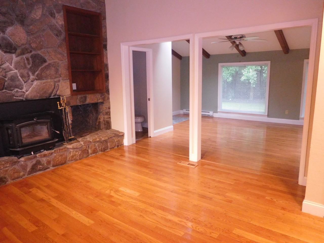 106 Greenbrier Rd - Photo 3 of 28