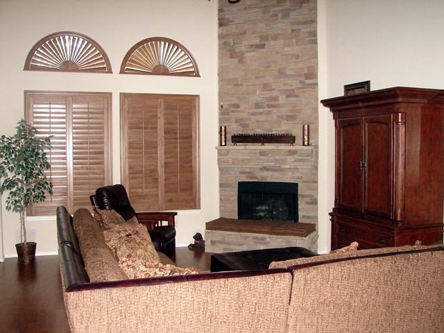 9848 Gessner Dr - Photo 2 of 6