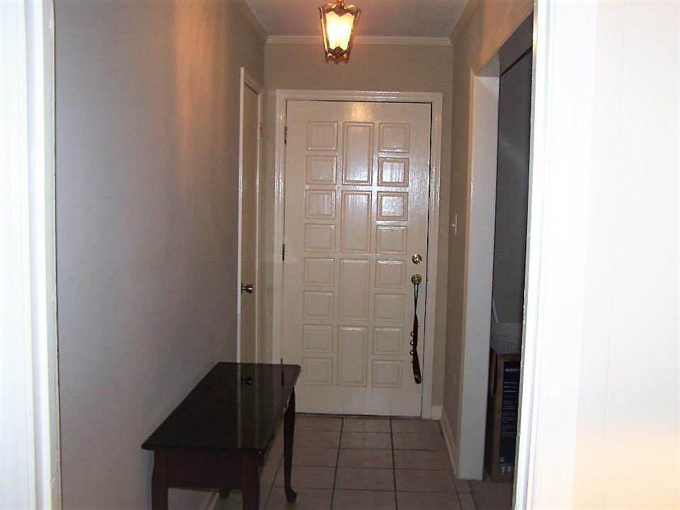 2655 Lakeview Circle - Photo 3 of 17