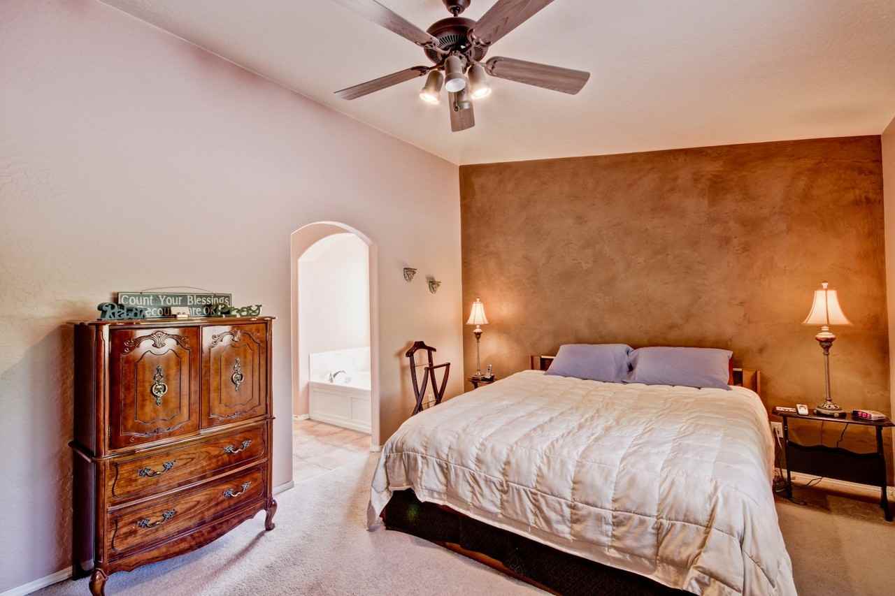 4888 Diamond Ct - Photo 2 of 11