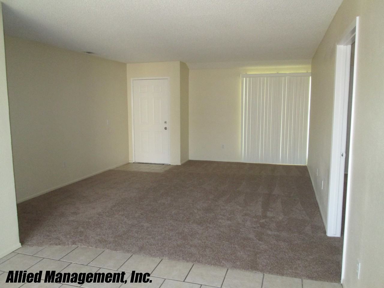 191 W Wilson St - Photo 2 of 13