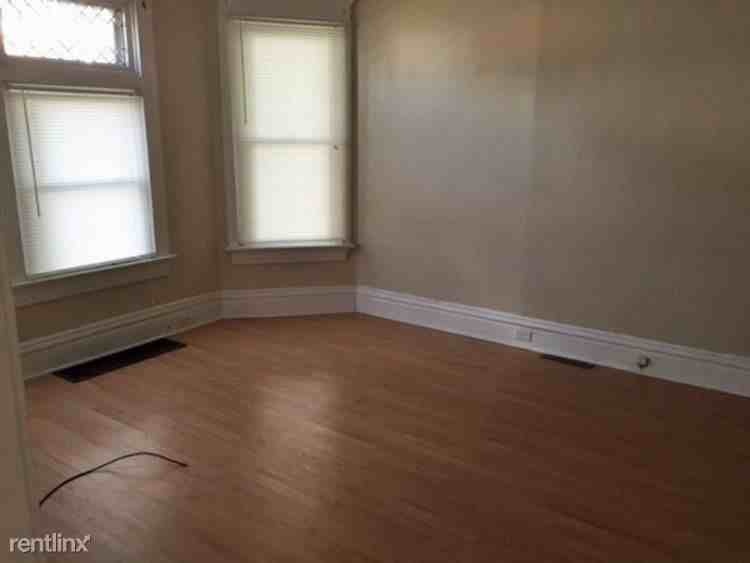 1044 14 1/2 St - Photo 3 of 11