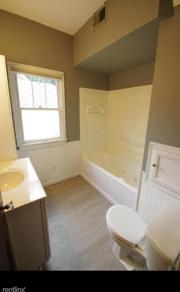510 7th Ave S - Photo 2 of 10