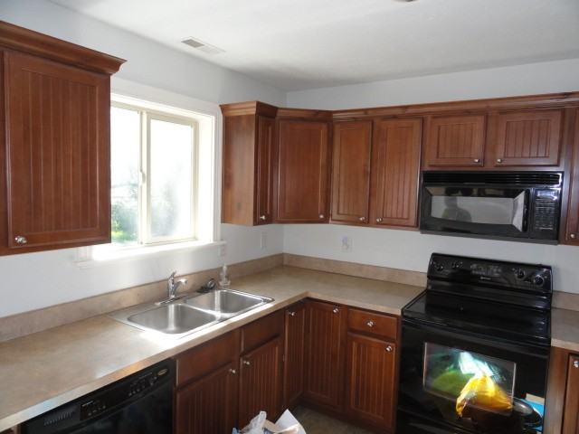 738 E 650 S - Photo 2 of 13