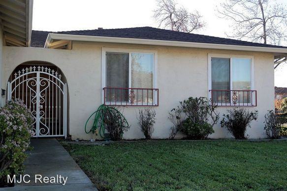 2886 Mabury Ct - Photo 2 of 21