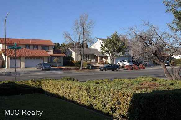 2886 Mabury Ct - Photo 3 of 21