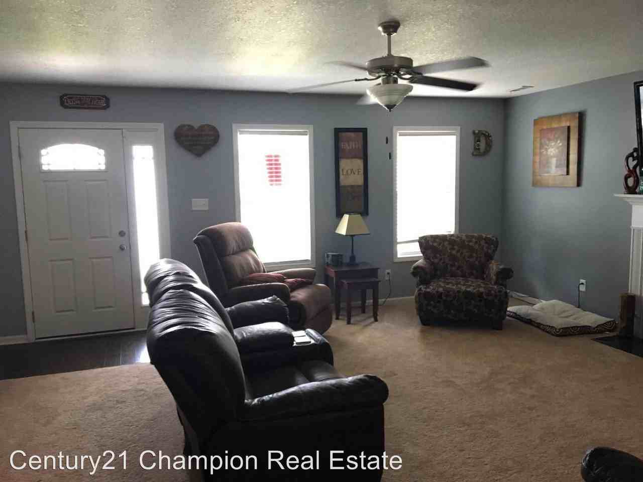 822 Dynasty Dr - Photo 3 of 23