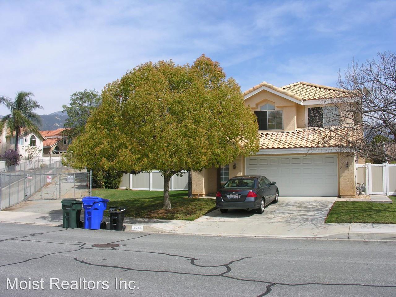 10751 Blue Crest Rd - Photo 2 of 10