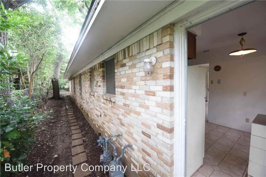 1137 Haines Ave - Photo 3 of 9