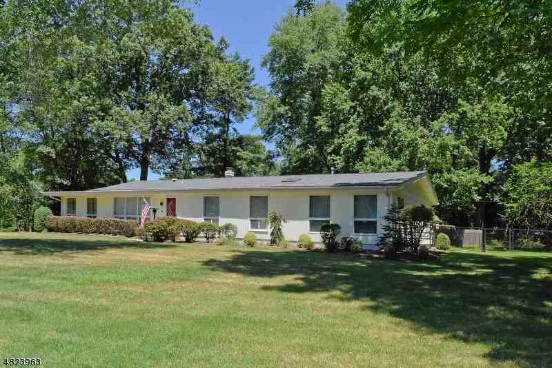 19 Jean Terrace - Photo 2 of 25