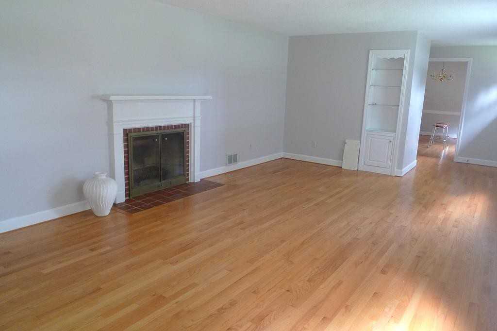 760 Plumtree Rd - Photo 2 of 17