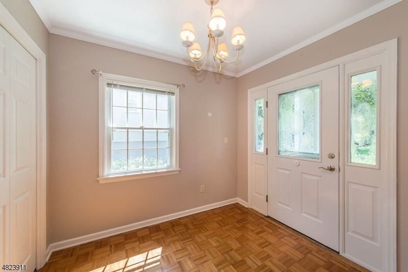 94 Beechwood Rd - Photo 3 of 18