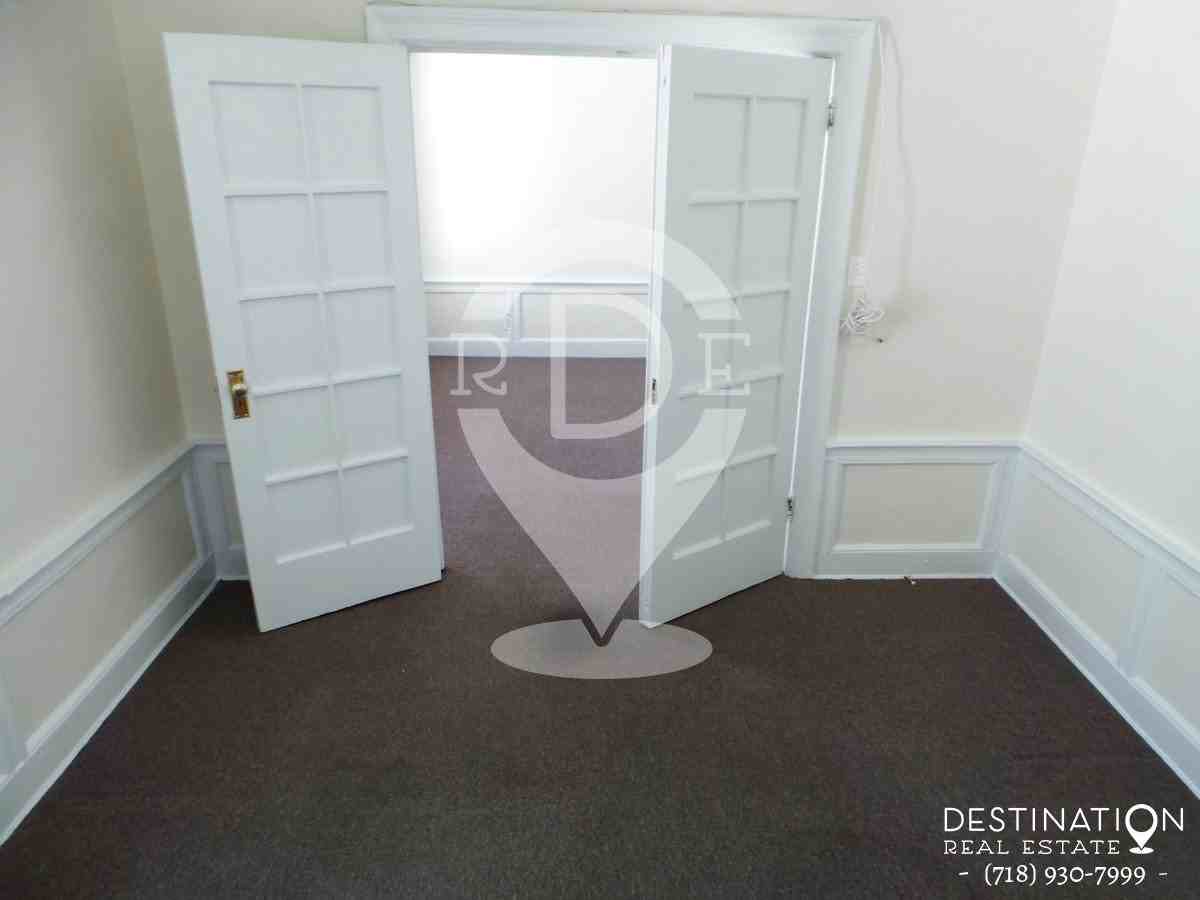 1519 W 5th St - Photo 2 of 15