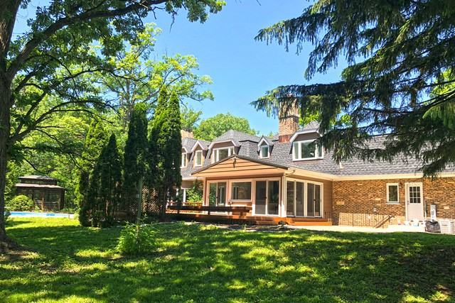 33W349 Woodmere Ln - Photo 2 of 48