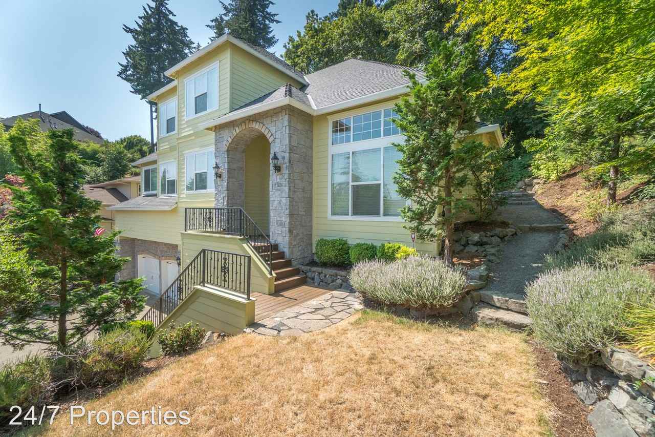 19785 Wildwood Dr - Photo 3 of 43