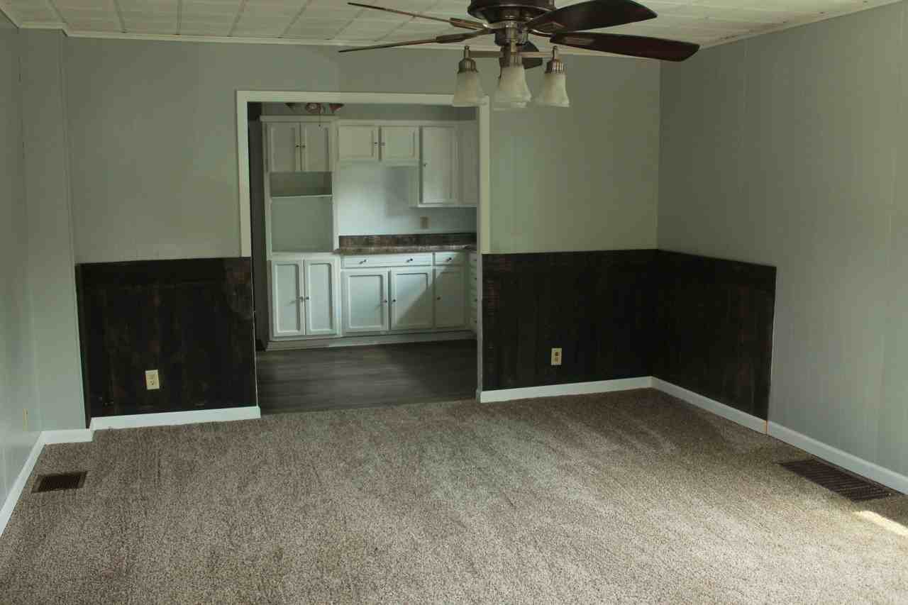 1407 Barham Ave - Photo 3 of 16