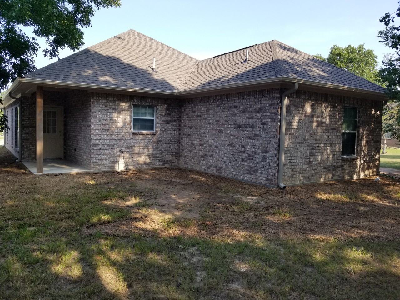 302 Ivy Terrace St - Photo 2 of 10